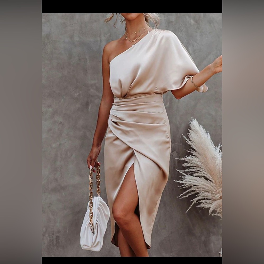 One shoulder dress